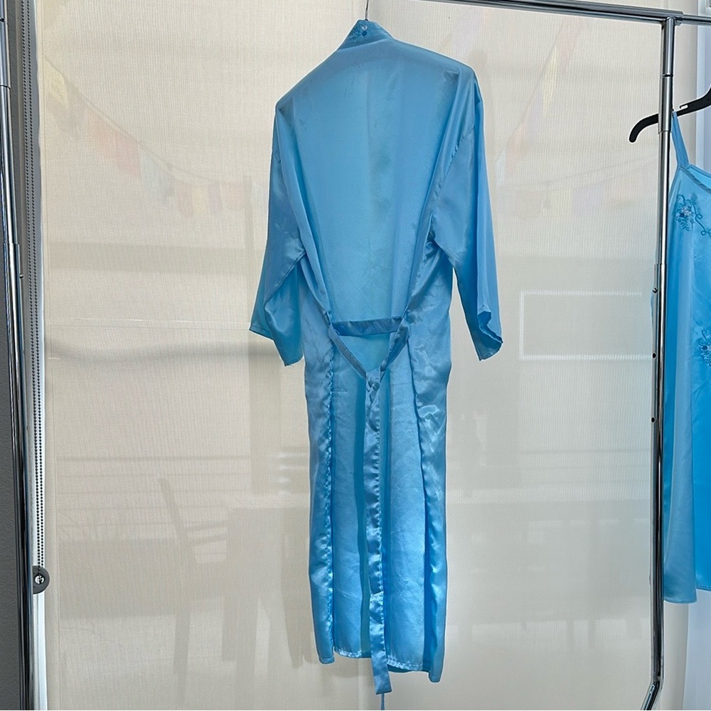 Satin/Silk Nightgown and Robe Set | M - Picture 8 of 16